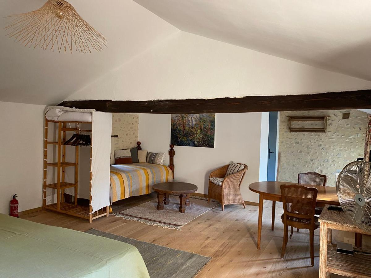 Otarkia Hotel Villedieu  Екстериор снимка